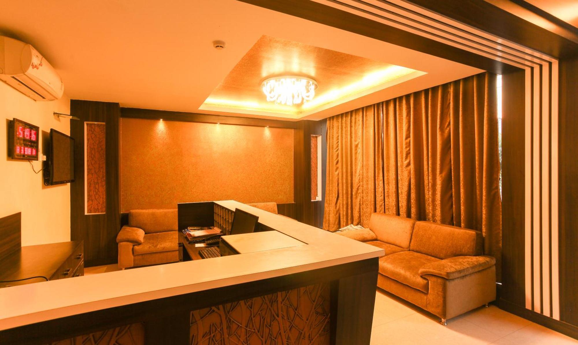 Hotel Janki International 3 Km From Kashi Vishwanath Temple Free Pickup From Railway Station Varanasi Dış mekan fotoğraf