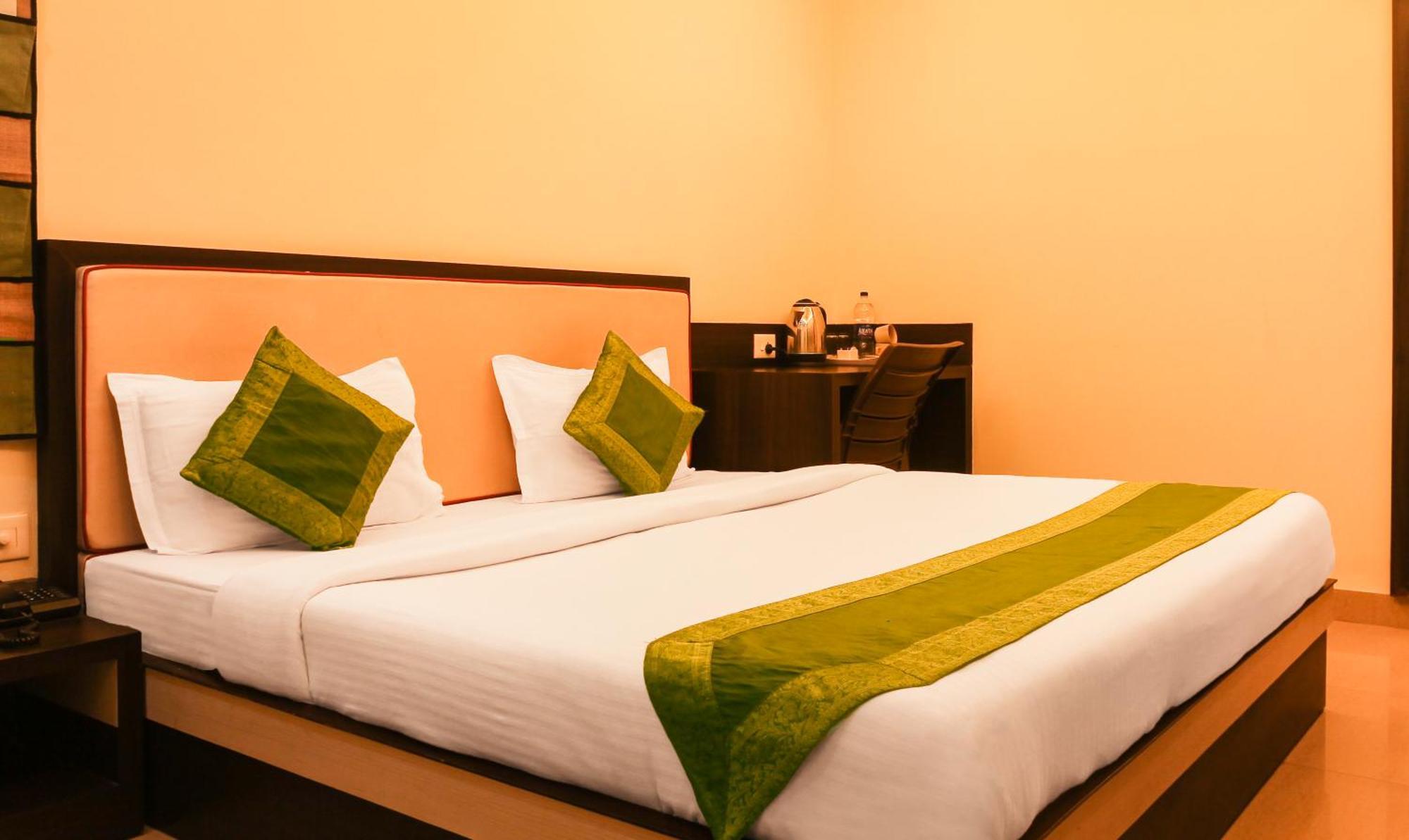 Hotel Janki International 3 Km From Kashi Vishwanath Temple Free Pickup From Railway Station Varanasi Dış mekan fotoğraf