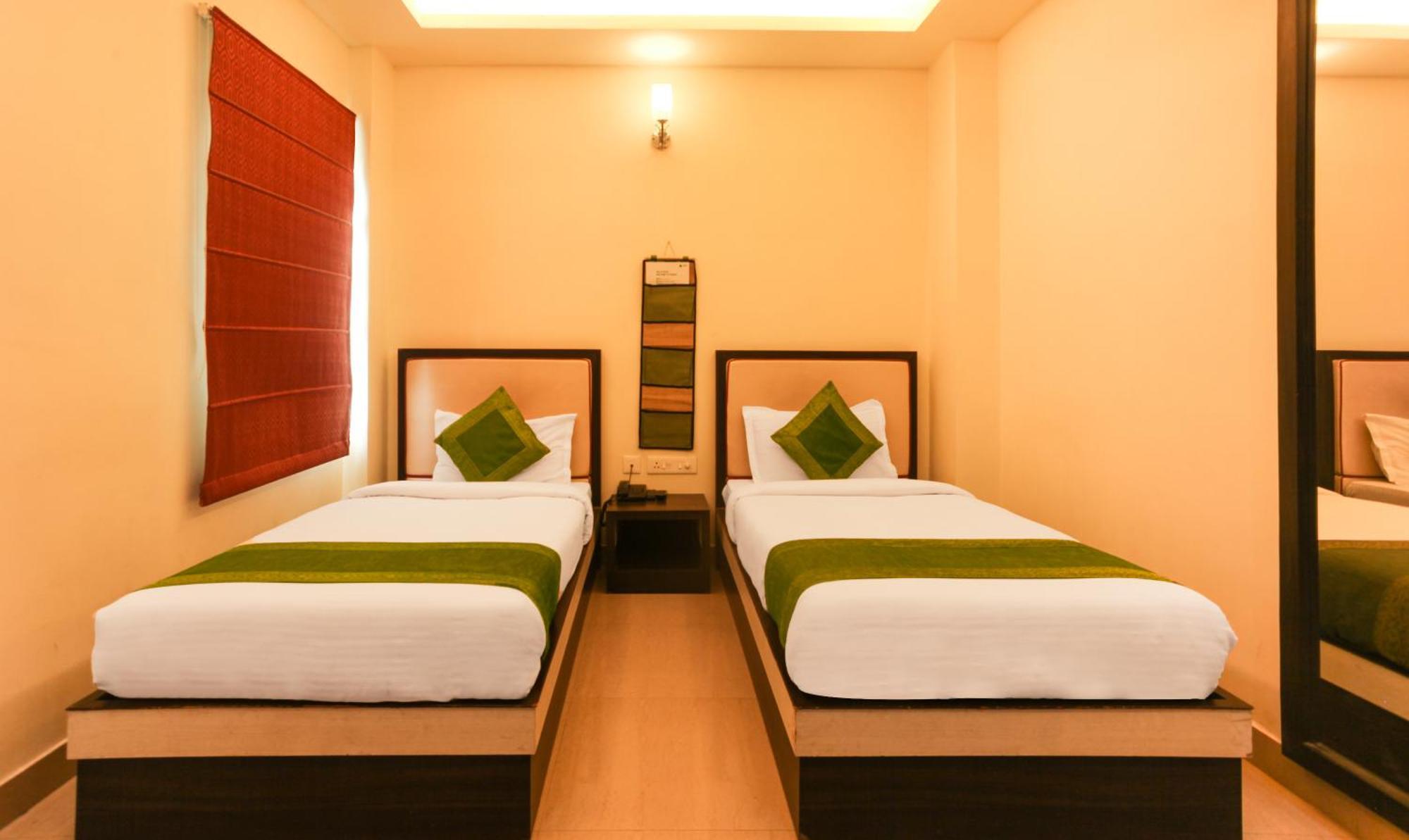 Hotel Janki International 3 Km From Kashi Vishwanath Temple Free Pickup From Railway Station Varanasi Dış mekan fotoğraf