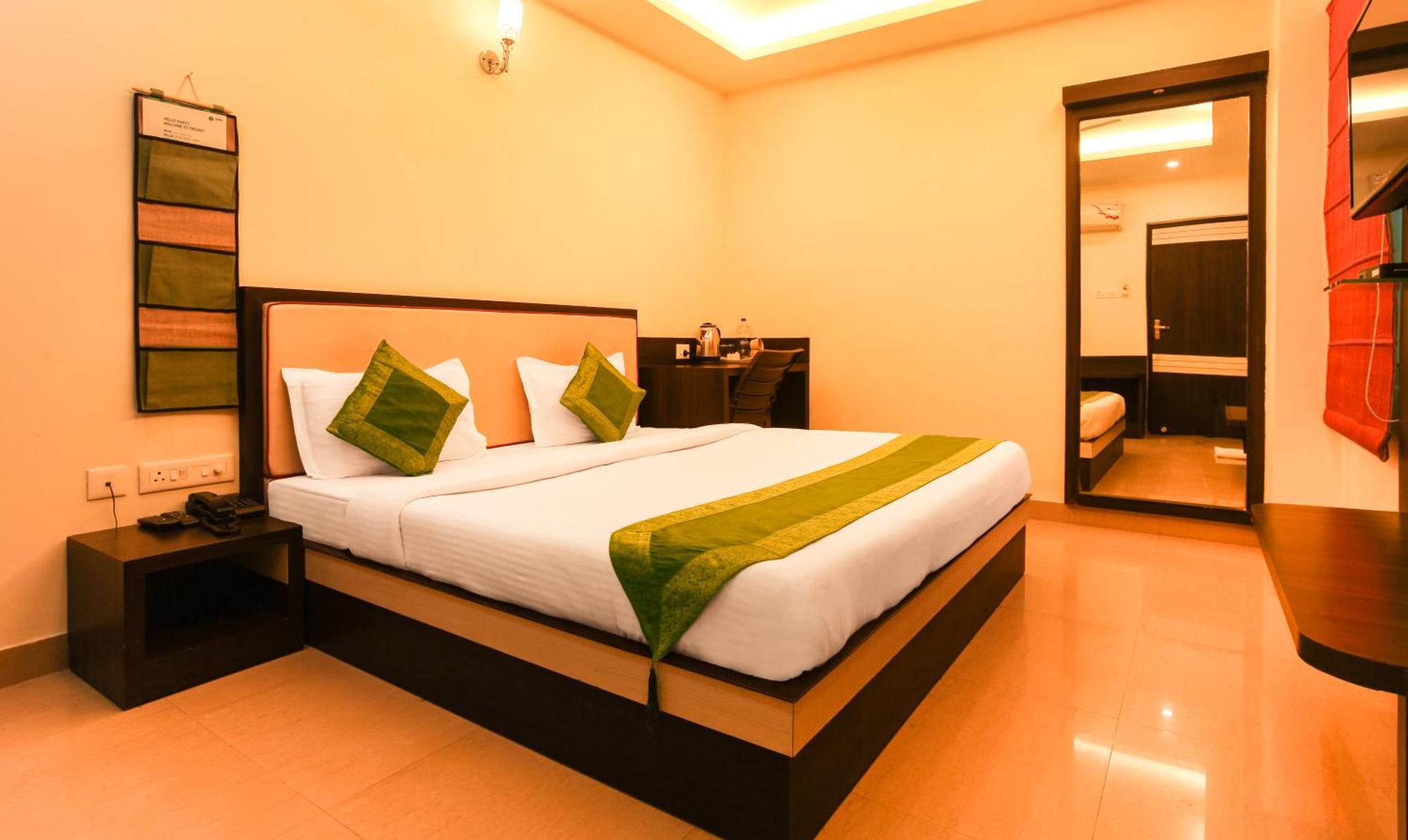 Hotel Janki International 3 Km From Kashi Vishwanath Temple Free Pickup From Railway Station Varanasi Dış mekan fotoğraf